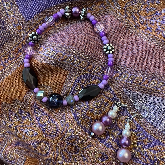 Handmade Jewelry Set 4 Stack Bracelets & Matching Earrings in Purple - Picture 4 of 12